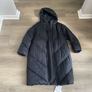 ZARA Women’s Water and Wind Protection Puffer Coat Size XL